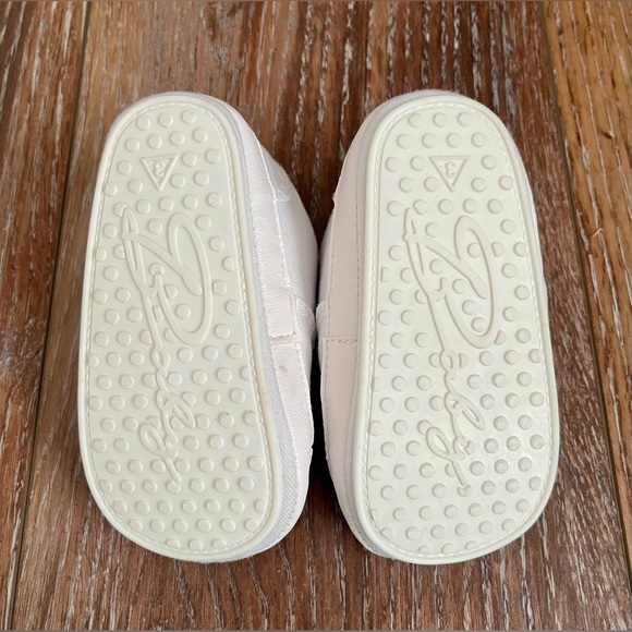 NWOT Baby Unisex Canvas Anti-Slip Sneakers Size 3 - Picture 2 of 4